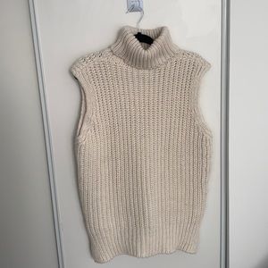 Price drop! ⬇️ NWOT Knit Sweater Vest